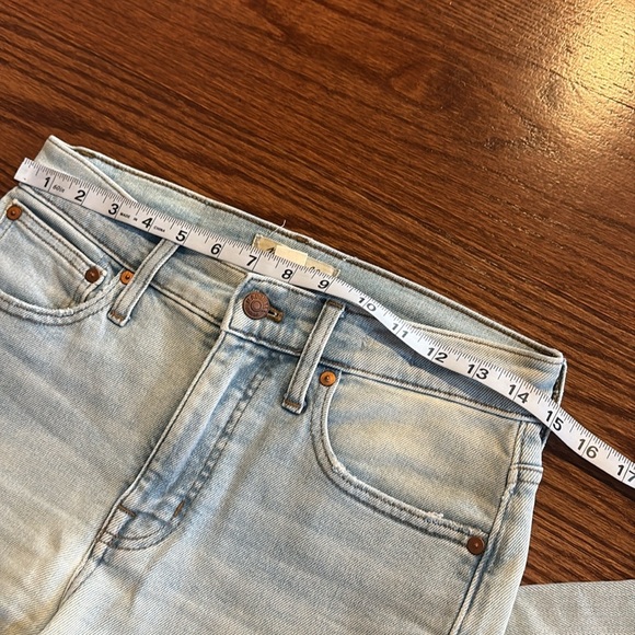 Madewell mid rise classic straight Light Wash Denim Jeans distressed size 25 - Picture 4 of 16